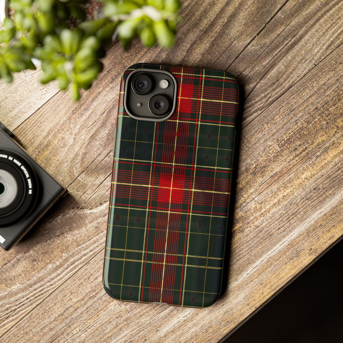 Classic Christmas Tartan – Tough Glossy iPhone Case