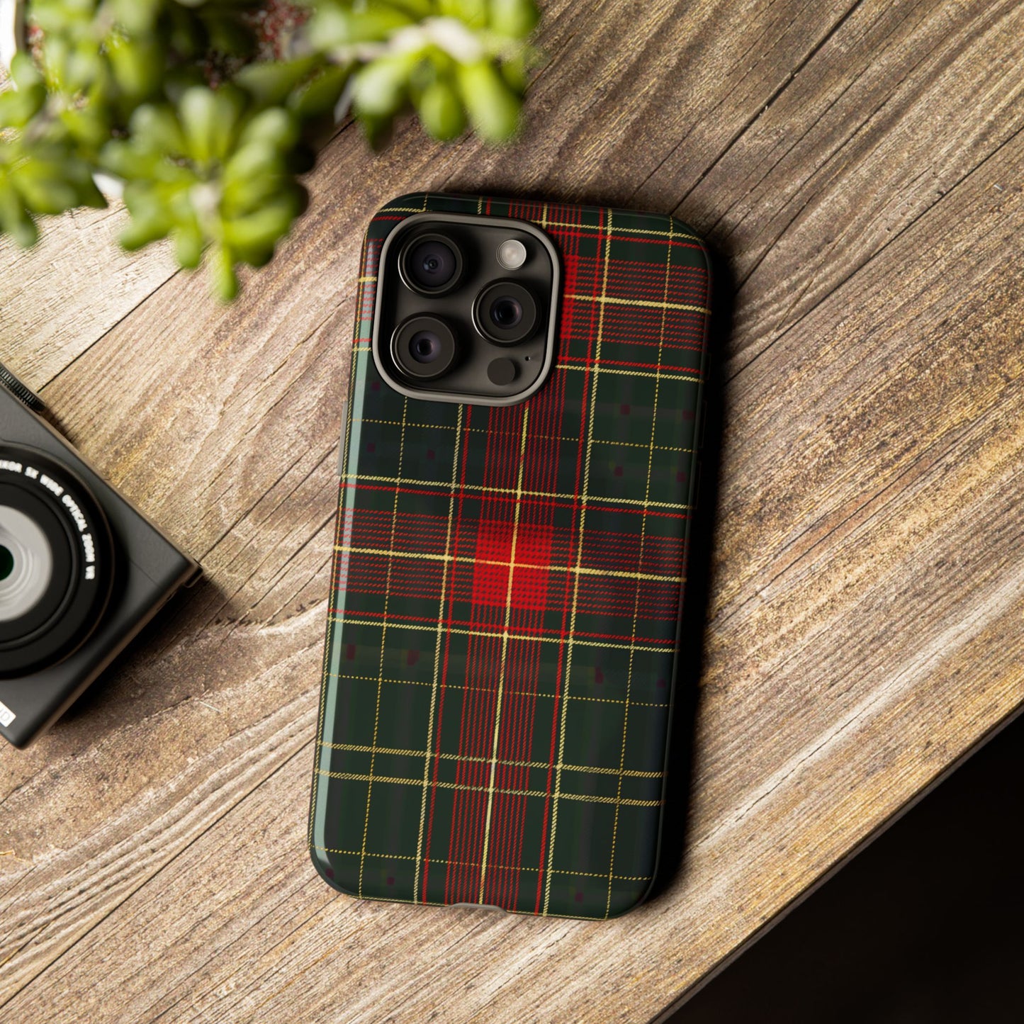Classic Christmas Tartan – Tough Glossy iPhone Case