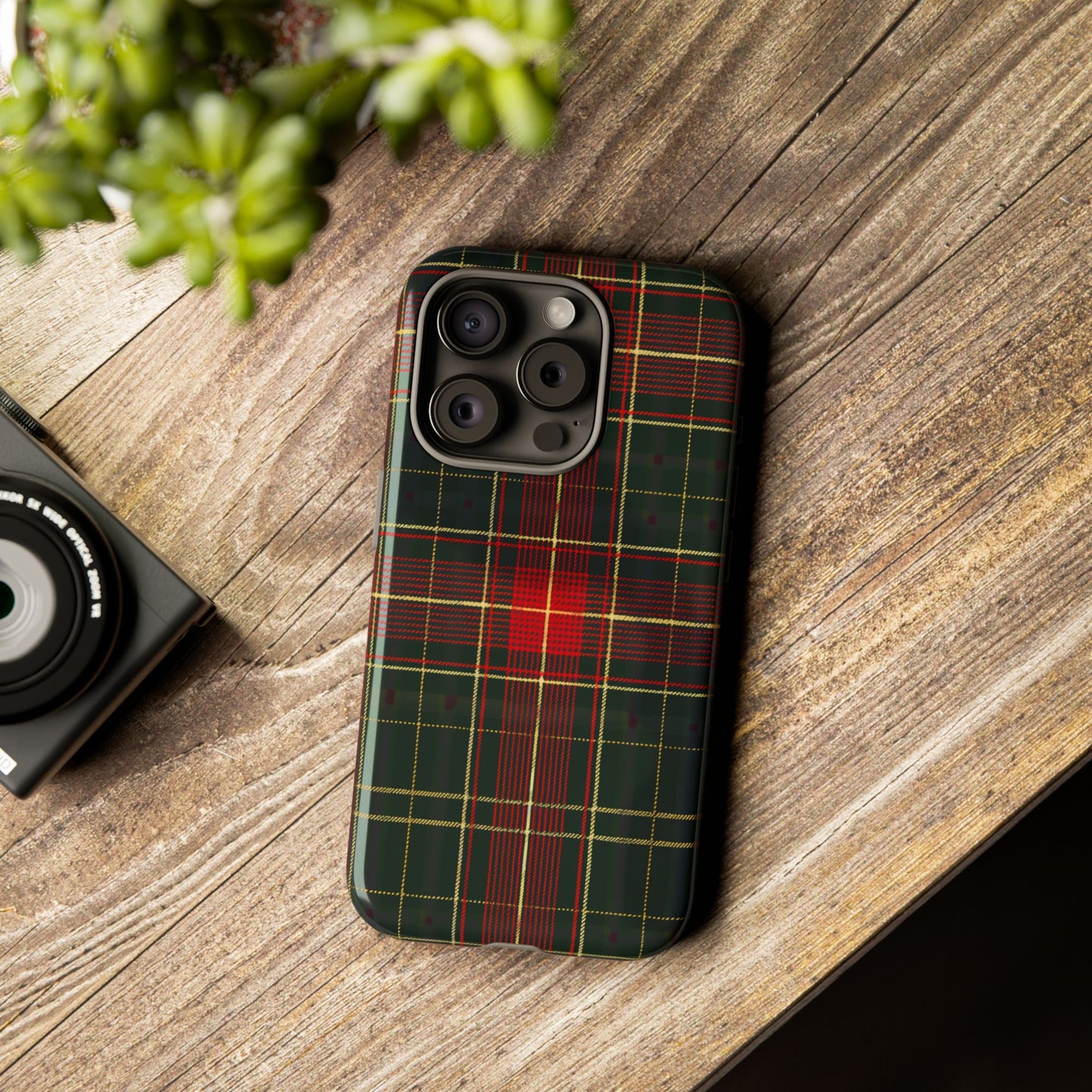 Classic Christmas Tartan – Tough Glossy iPhone Case