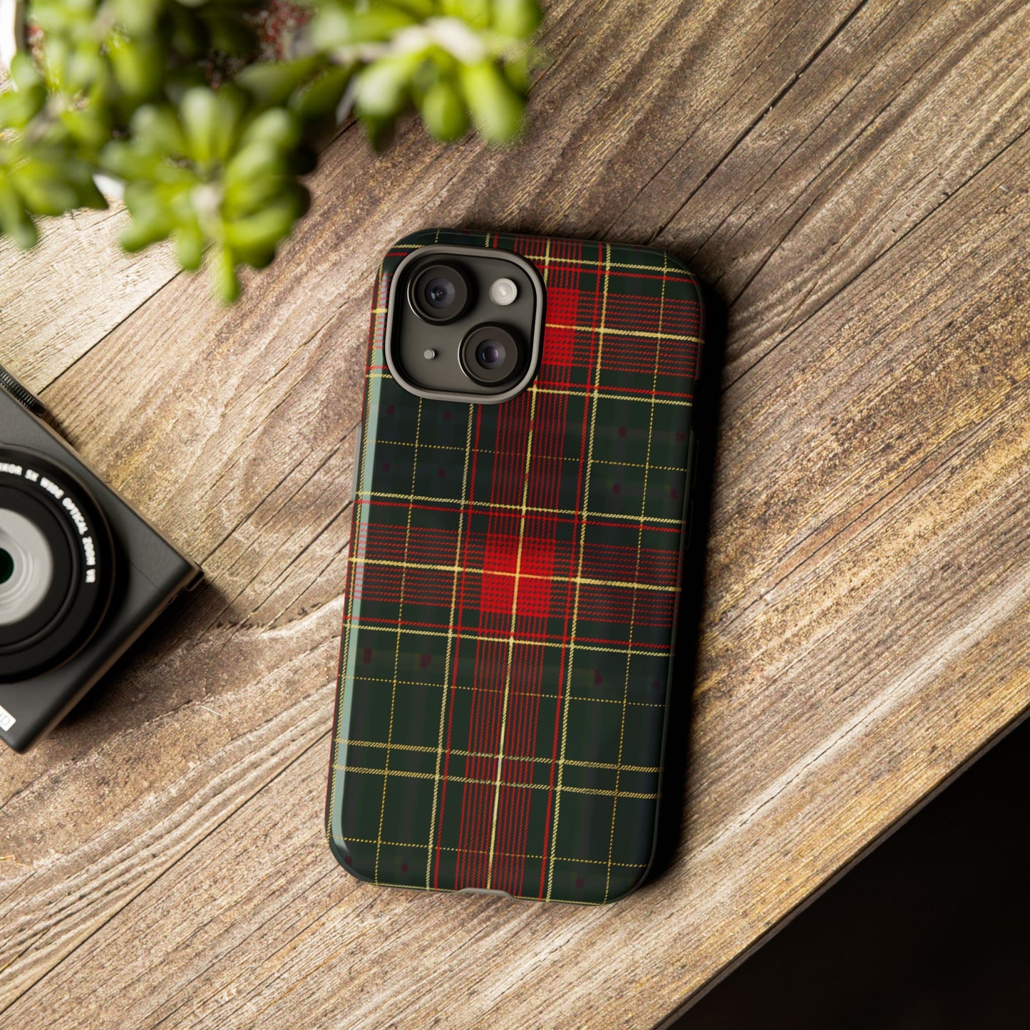 Classic Christmas Tartan – Tough Glossy iPhone Case