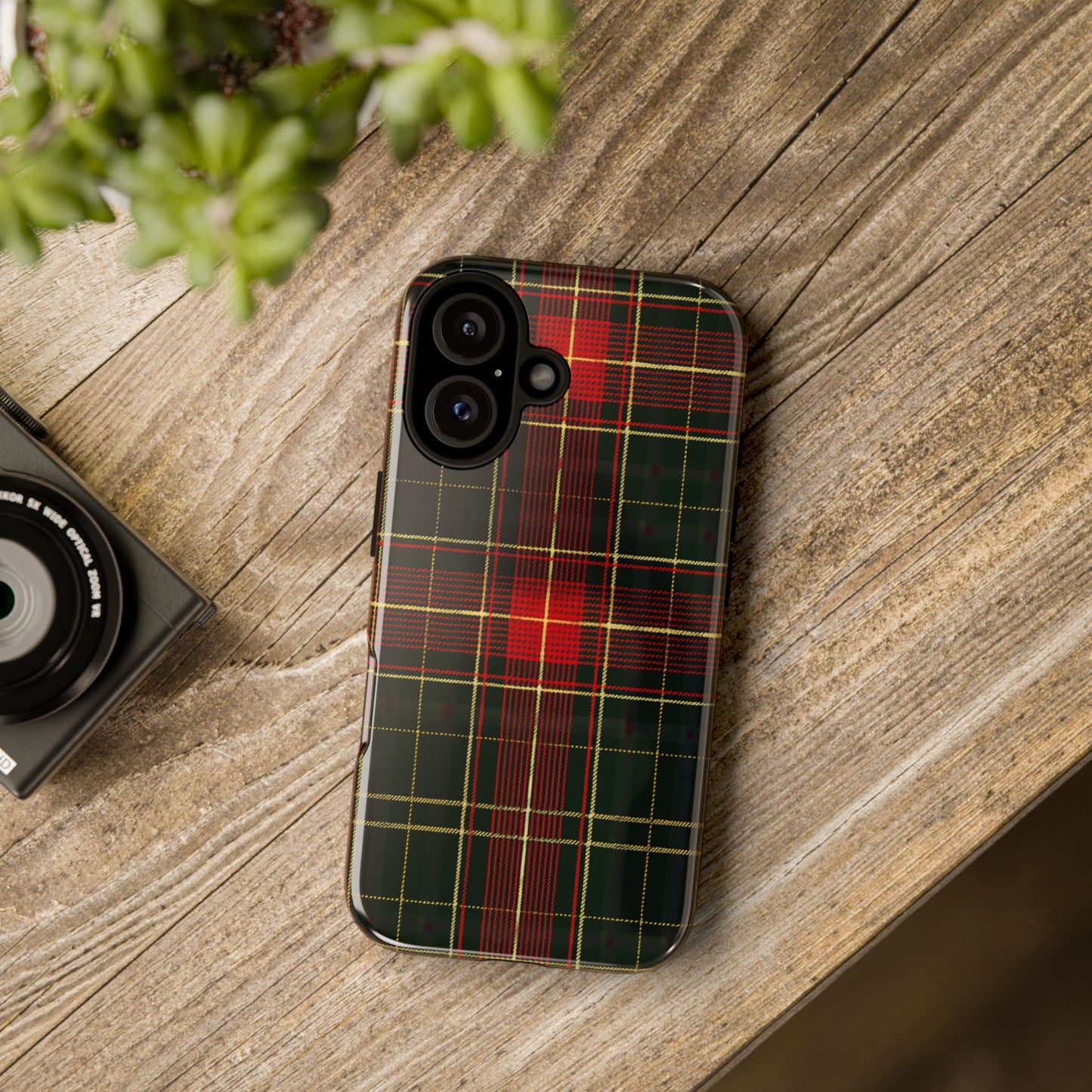 Classic Christmas Tartan – Tough Glossy iPhone Case